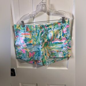 Lilly Pulitzer size 12 Callahan shorts in Sea Salt & Sun print